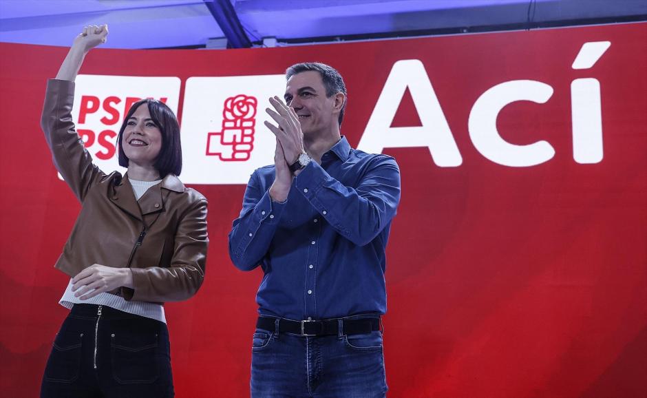 El secretario general del PSOE y presidente del Gobierno, Pedro Sánchez, y la nueva líder del PSPV, Diana Morant