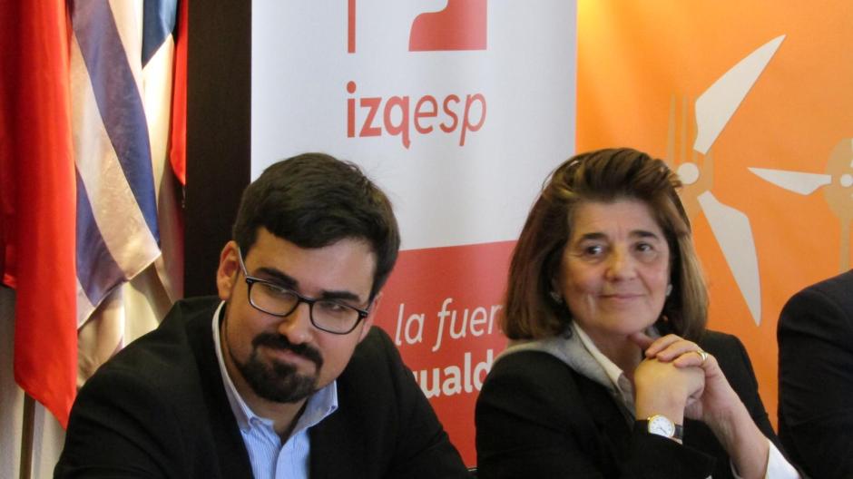 Guillermo del Valle junto a María Muñiz Urquiza durante la rueda de prensa