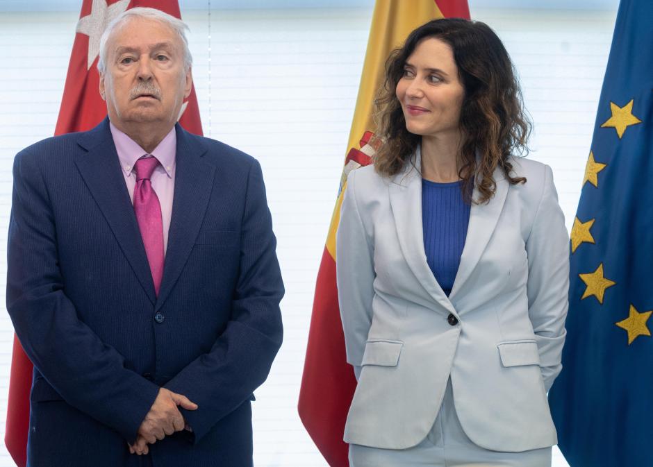 La presidenta madrileña, Isabel Díaz Ayuso, en la toma de posesión del presidente de la Cámara de Cuentas, Joaquín Leguina