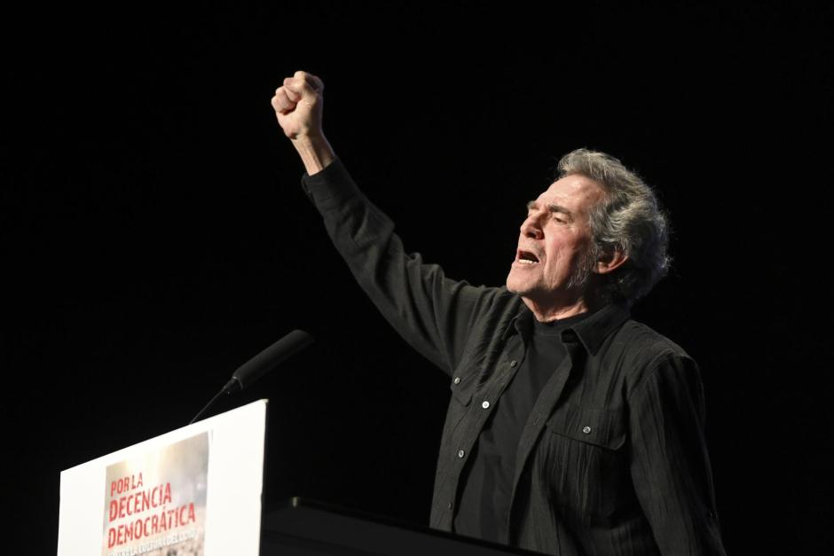 El cantante Miguel Ríos en el acto de este domingo