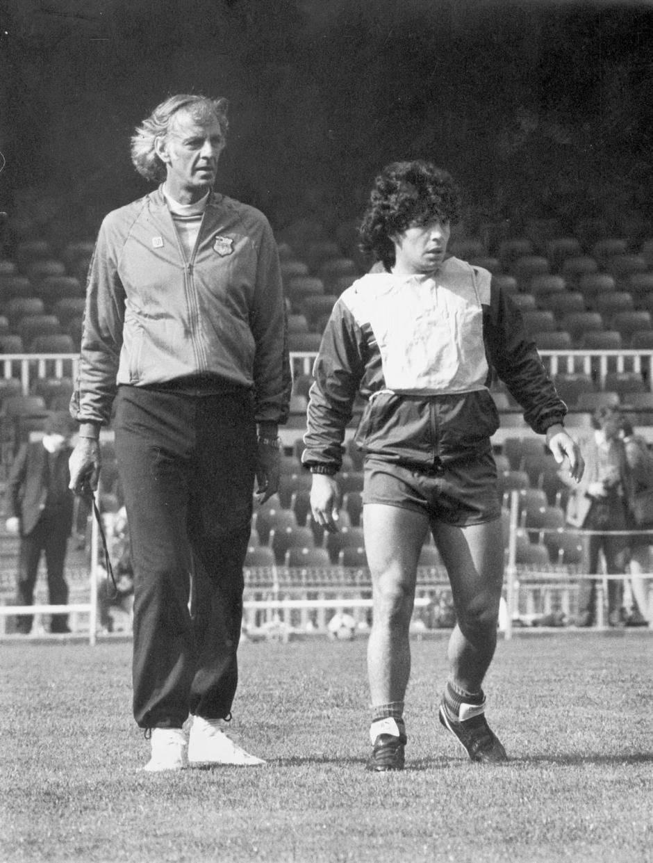 Menotti con Maradona en 1983, cuando era entrenador del FC Barcelona