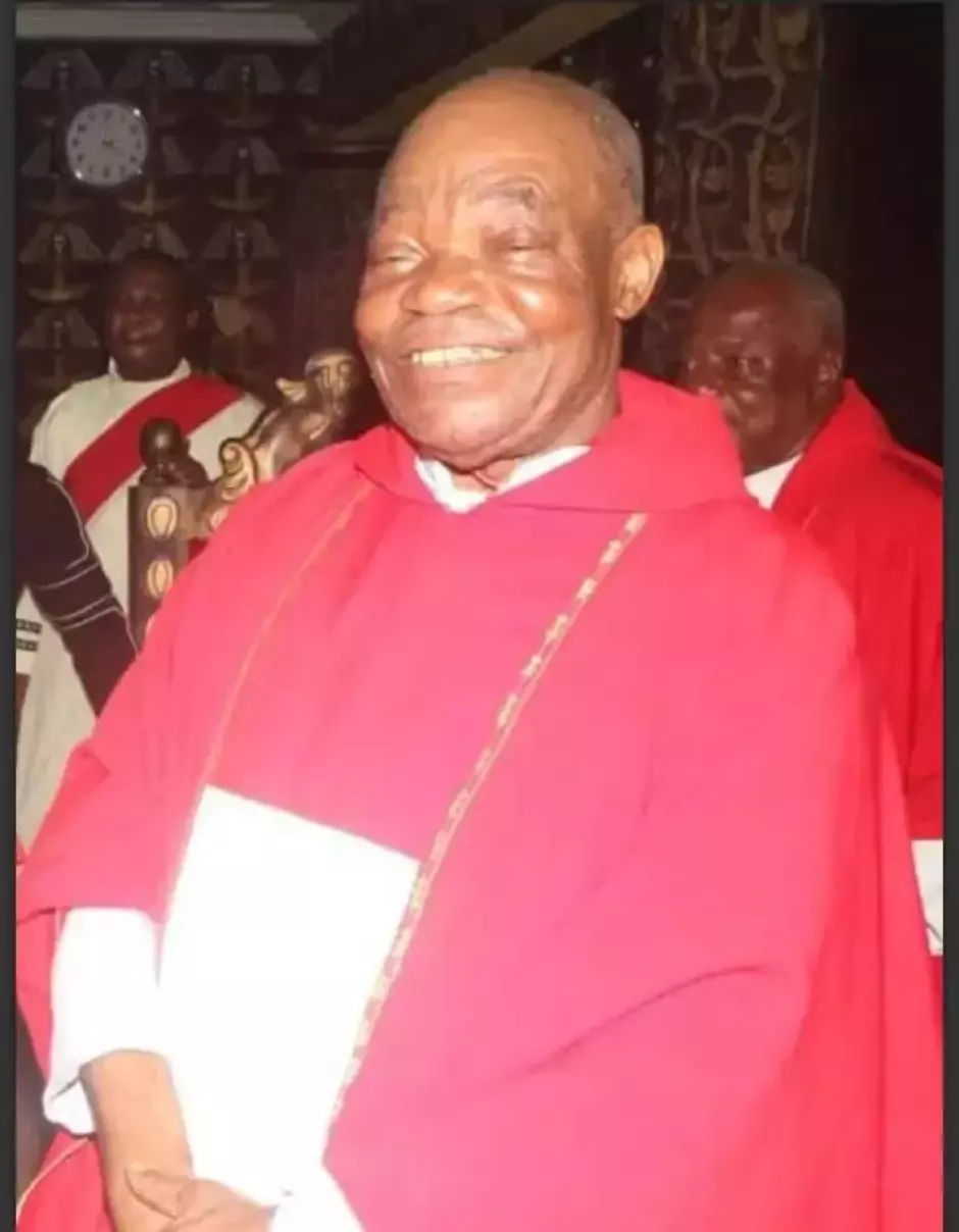 El padre Basil Gbuzuo, último sacerdote secuestrado en Nigeria