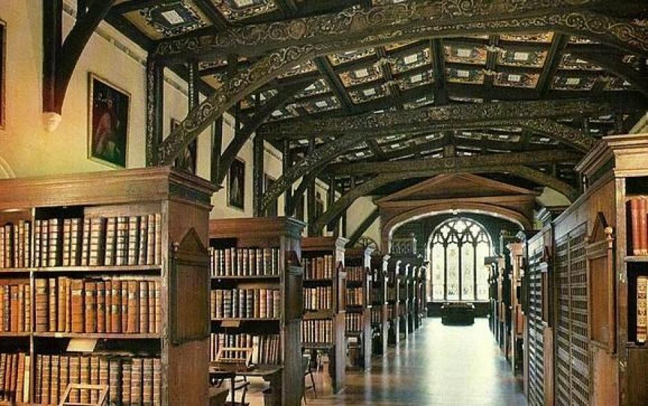 Interior de la Bodleian Library en Oxford