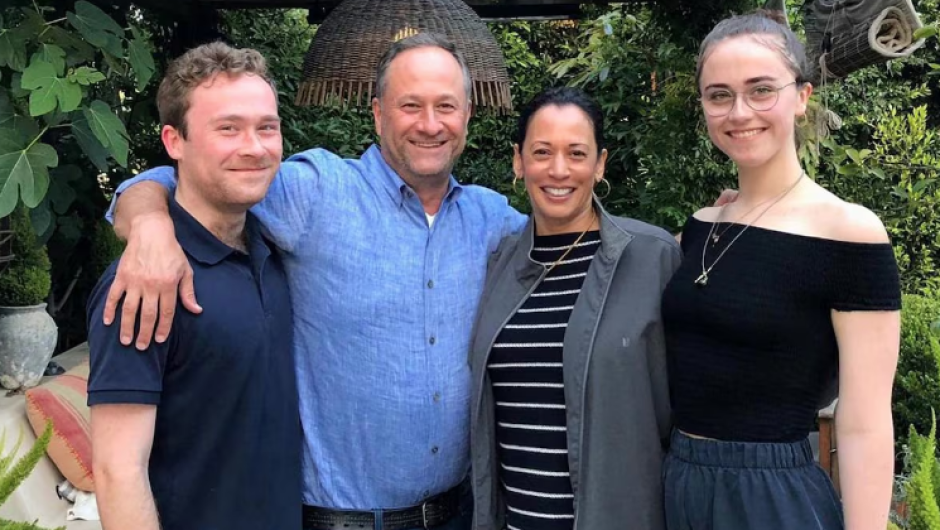 Kamala Harris junto a su familia