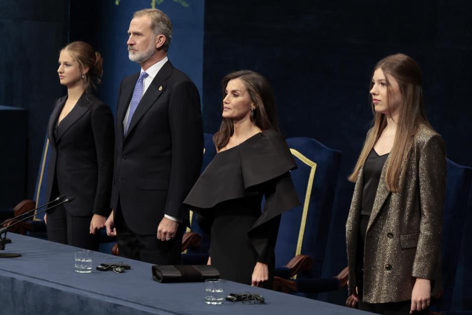 Los Reyes, Doña Leonor y la Infanta Sofía, en la entrega de los premios Princesa de Asturis