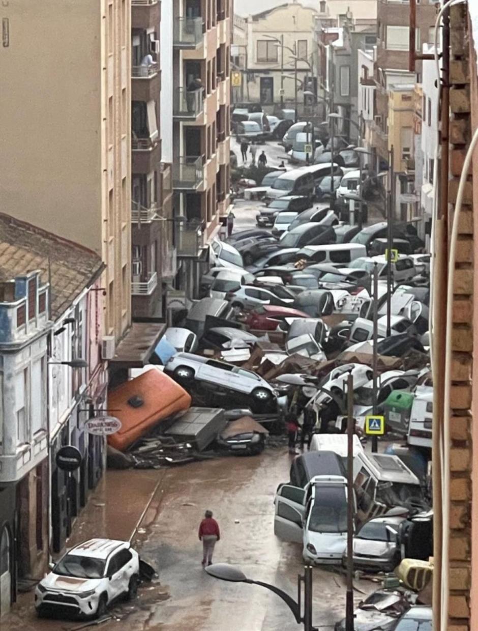 Las riadas se han llevado por delante miles de automóviles