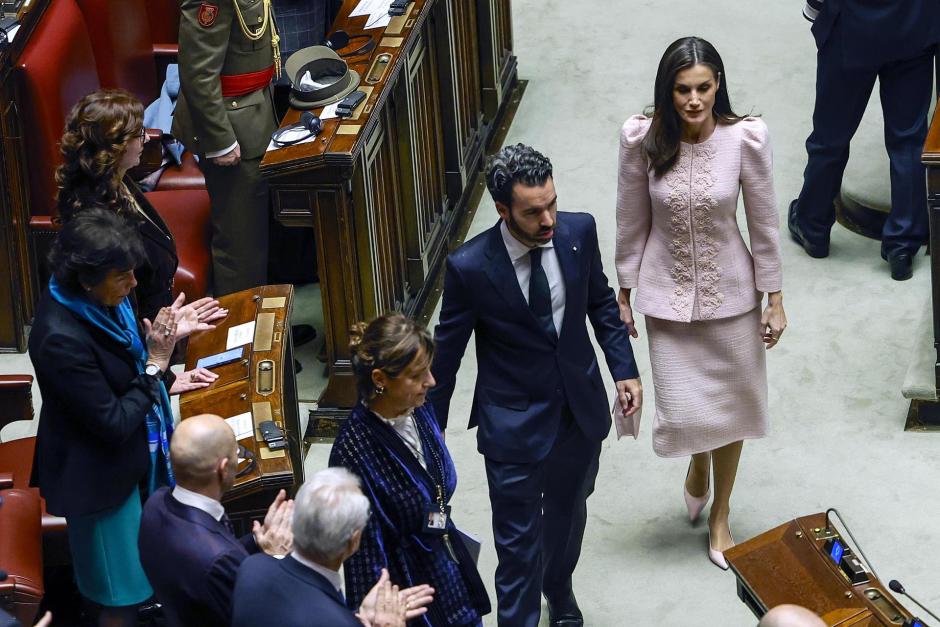 La Reina visita la sede de la Cámara de Diputados de Italia, en el Palacio de Montecitorio de Roma