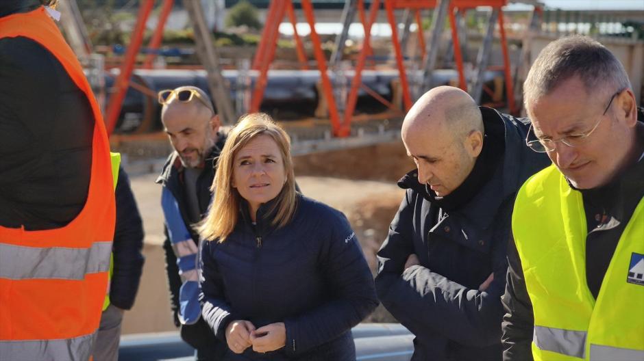 La delegada del Gobierno en la Comunidad Valenciana, Pilar Bernabé, junto al presidente de la CHJ, Miguel Ángel Polo