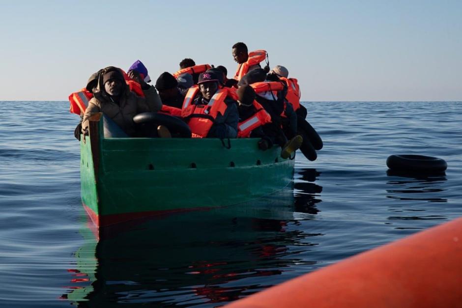 Imagen de una misión de rescate de inmigrantes ilegales del 'Aita Mari'