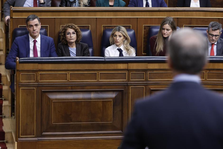 Alberto Núñez Feijóo se dirige a Pedro Sánchez el pasado miércoles en el Congreso