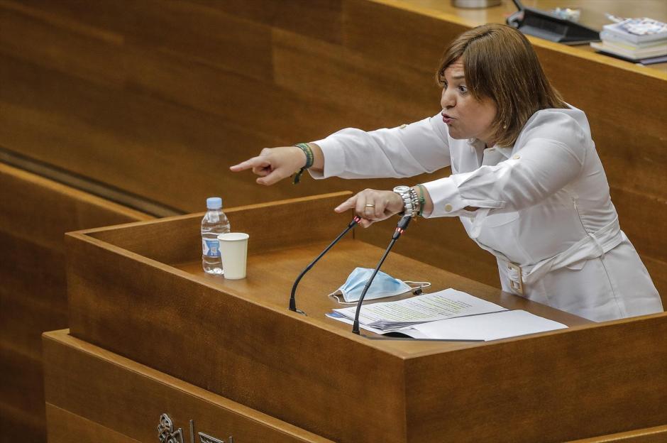 La expresidenta del PPCV, Isabel Bonig, durante una intervención en las Cortes Valencianas