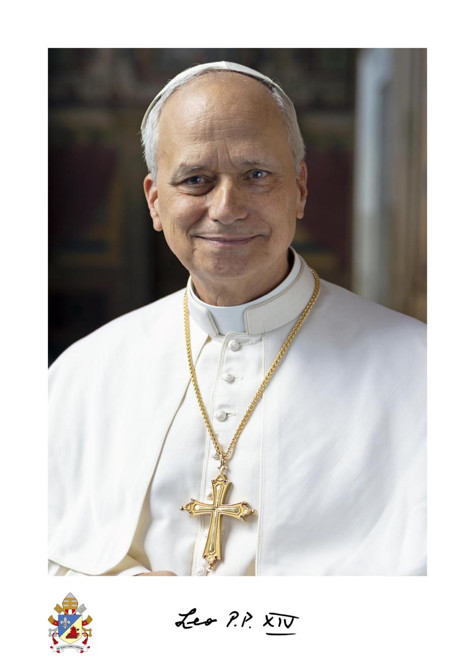 El retrato oficial de León XIV hecho público por el Vaticano