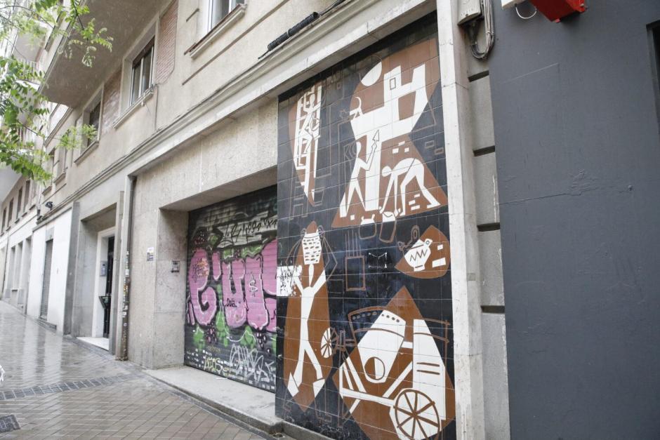 Mural del artista canario César Manrique del distrito Centro.