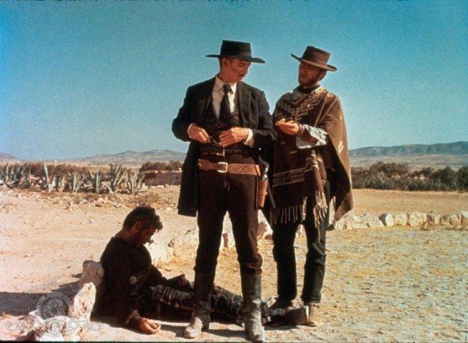 Clint Eastwood, Lee Van Cleef y Gian Maria Volonté en el filme La muerte tenía un precio