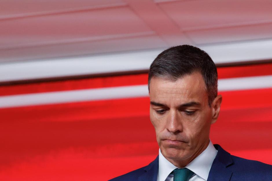 El presidente del Gobierno, Pedro Sánchez, en rueda de prensa tras la reunión de la Ejecutiva Federal del PSOE, este lunes en la sede de Ferraz
