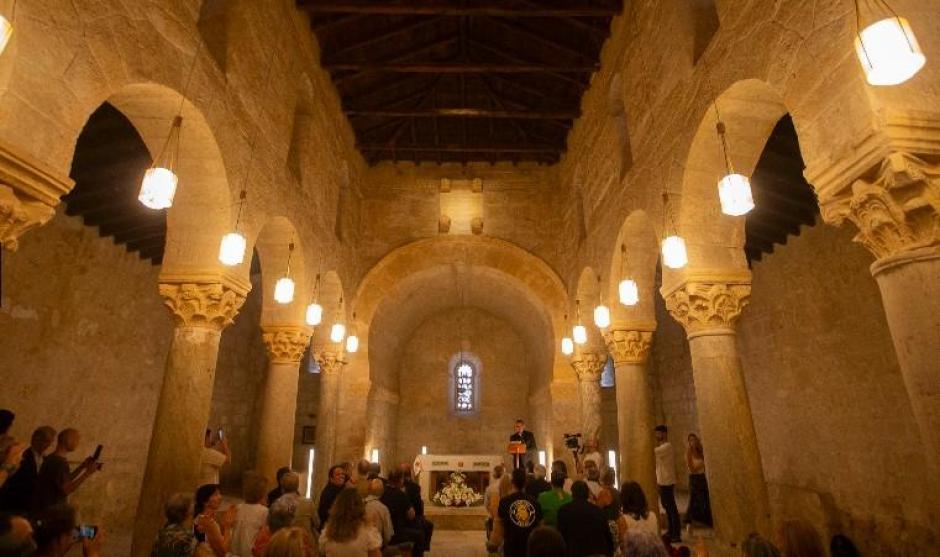 Interior de la iglesia más antigua de España, que está en Palencia