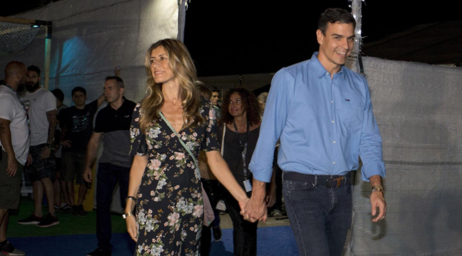 Imagen de archivo de Pedro Sánchez y Begoña Gómez en 2018 llegando al FIB tras viajar en Falcon