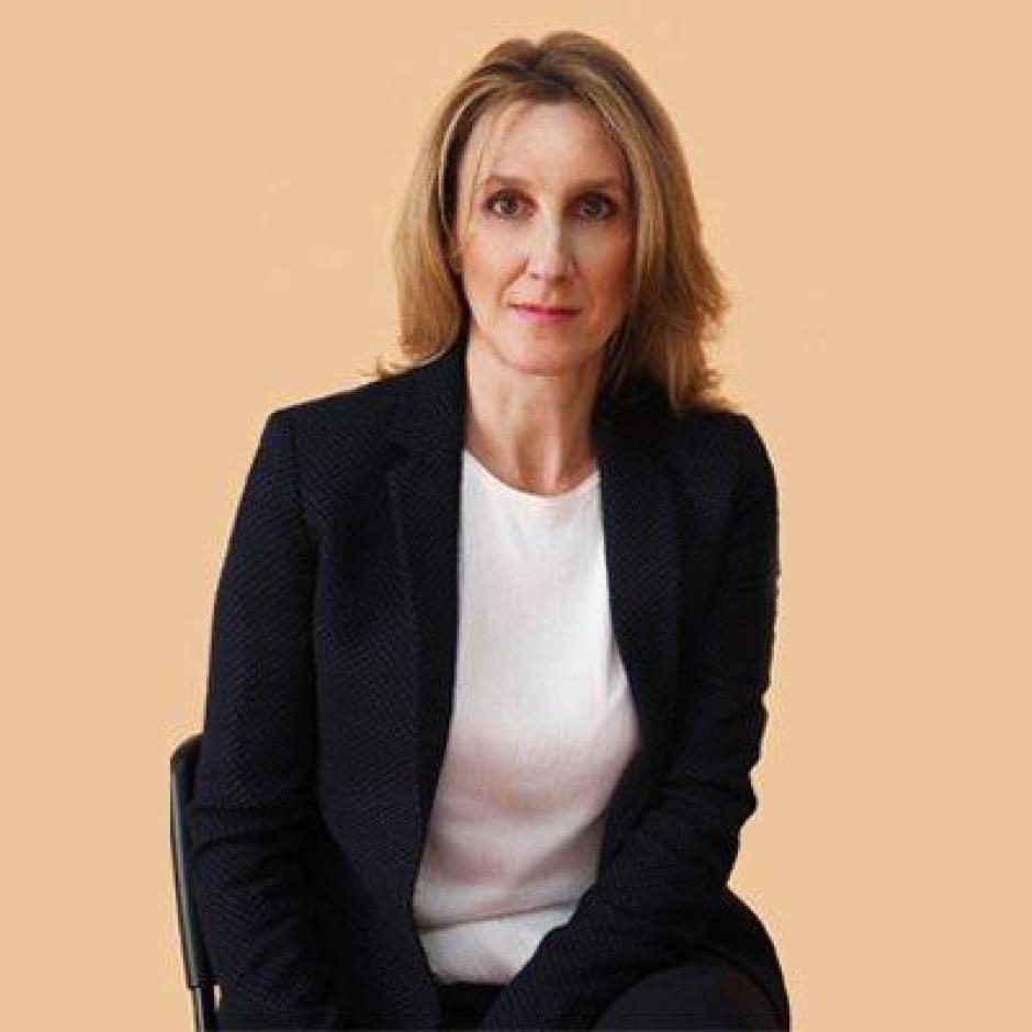 Magdalena salamanca fotografiada antes de dar una conferencia