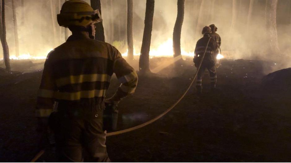 Incendio forestal en el término de San Bartolomé de Pinares (Ávila)