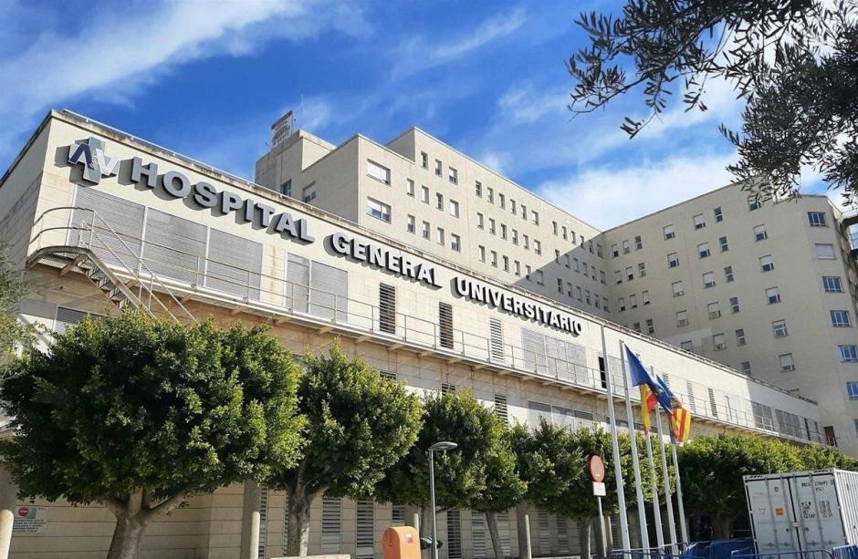 Imagen de archivo de la fachada del Hospital General Universitario Doctor Balmis de Alicante

REMITIDA / HANDOUT por GVA
Fotografía remitida a medios de comunicación exclusivamente para ilustrar la noticia a la que hace referencia la imagen, y citando la procedencia de la imagen en la firma
21/8/2025