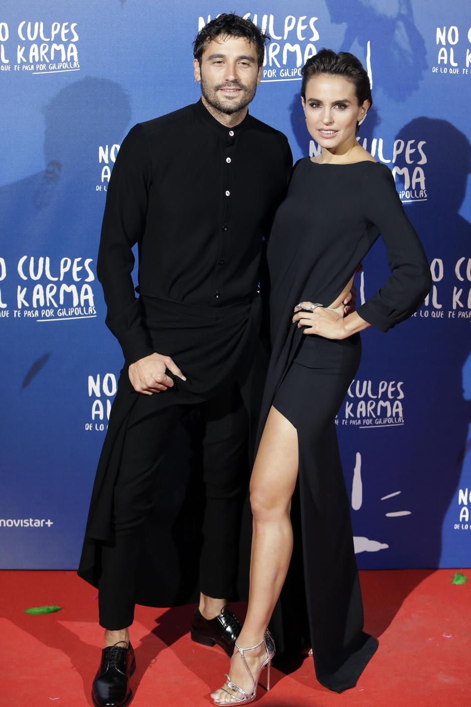 Los actores Álex García y Verónica Echegui durante la premiere de la película " No culpes al karma de lo que te pasa por gilipollas " en Madrid.
08/11/2016