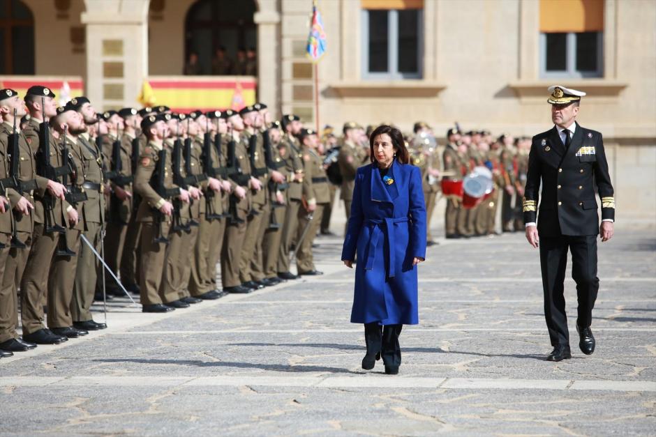 (Foto de ARCHIVO)
La ministra de Defensa, Margarita Robles, preside el acto de homenaje a los civiles y militares caídos en la guerra de Ucrania, en la Academia de Infantería, a 28 de febrero de 2025, en Toledo, Castilla La-Mancha (España). Robles regresa a la Academia de Infantería para interesarse por el desarrollo del entrenamiento al personal ucraniano que se imparte dentro de la Misión de Asistencia Militar de la Unión Europea en apoyo a Ucrania.

Juanma Jiménez / Europa Press
28 FEBRERO 2025;ROBLES;PRESIDE;ACTO;HOMENAJE;CAÍDOS;GUERRA;UCRANIA;TOLEDO
28/2/2025