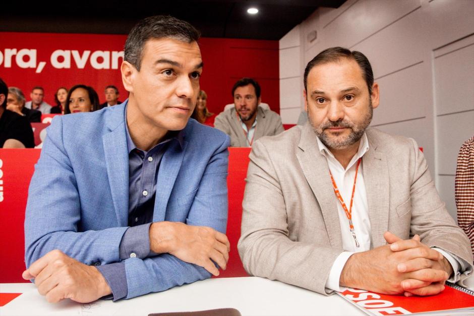 Pedro Sánchez y José Luis Ábalos durante el Comité Federal del PSOE de septiembre de 2019