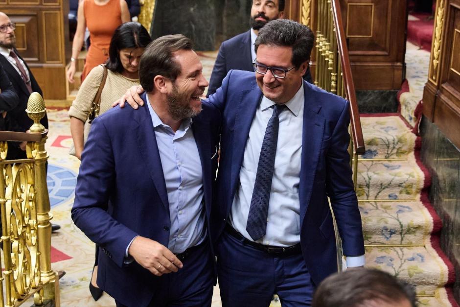 Los ministros Óscar Puente y Óscar López
