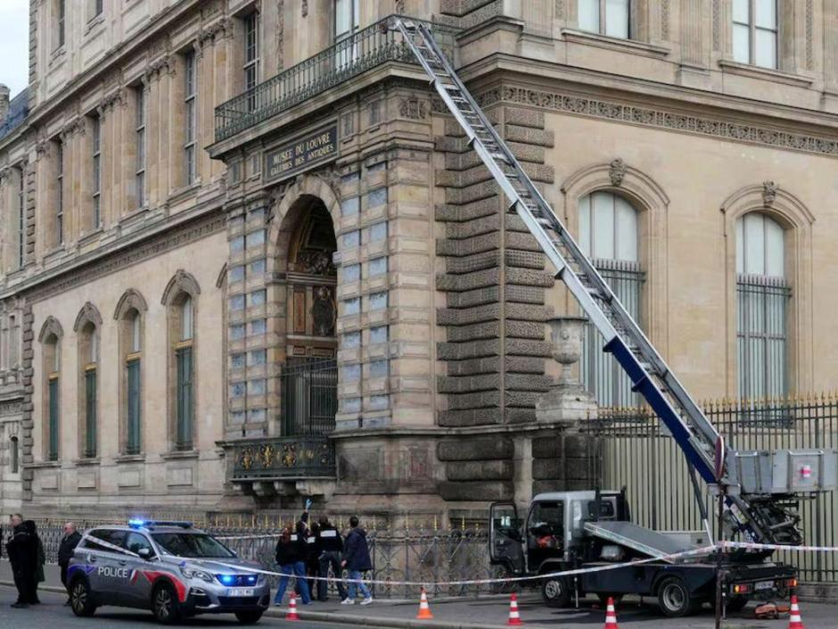 Las joyas robadas del Louvre siguen sin aparecer