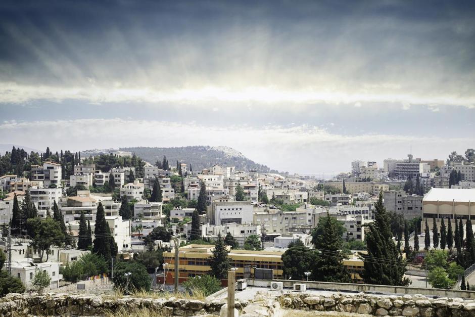 Amanecer en la ciudad de Nazaret (Israel).