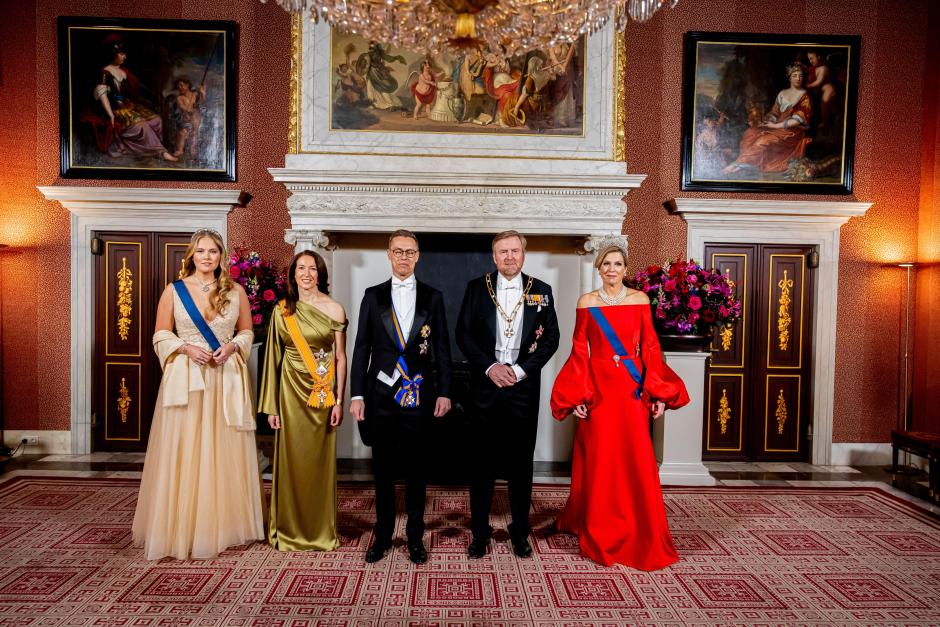 Mandatory Credit: Photo by Robin Utrecht/Shutterstock (16080738bc)
King Willem-Alexander, Queen Maxima, and Princess Amalia received President Alexander Stubb and his wife Suzanne Innes-Stubb at the Royal Palace Amsterdam for a state banquet.
Finnish President Stubb state visit to Amsterdam, The Netherlands - 11 Dec 2025 *** Local Caption *** .