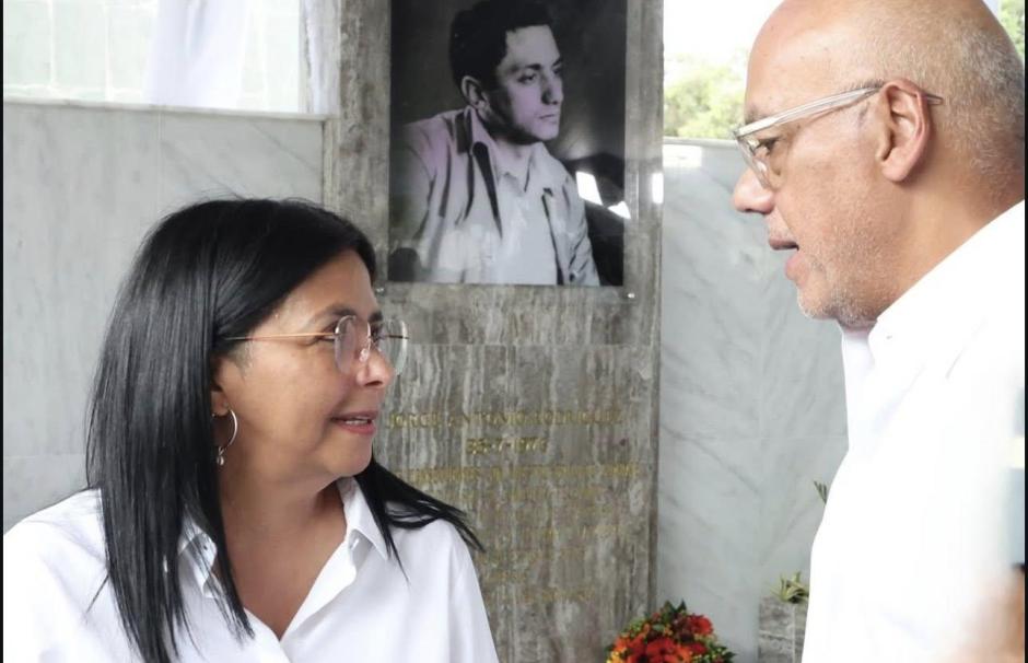 Delcy y Jorge Rodríguez, en el homenaje a su padre el pasado julio