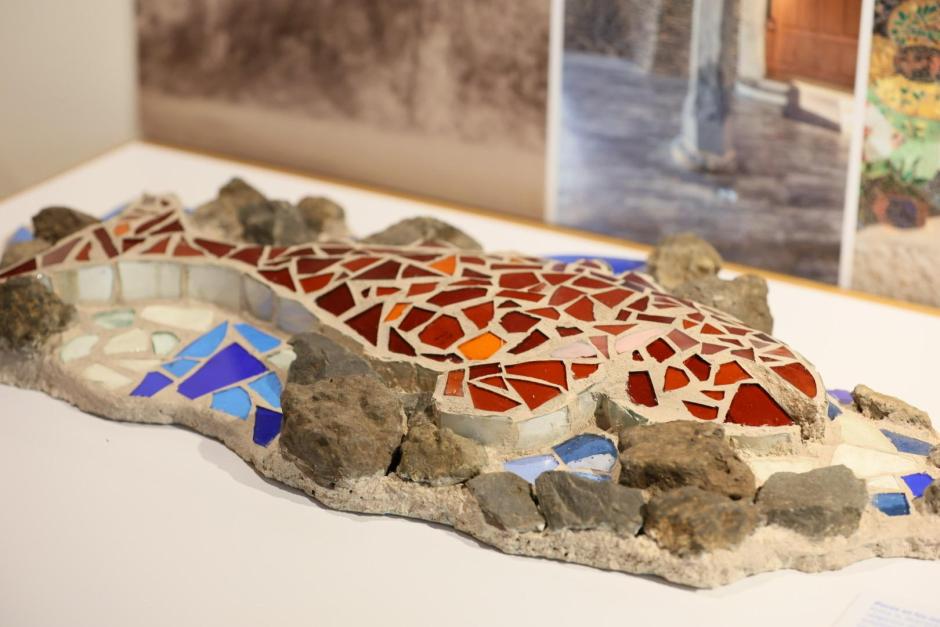 Muestra de la exposición Gaudí y el trencadís