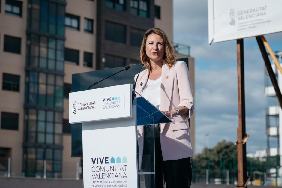 Begoña Carrasco, alcaldesa de Castellón de la Pana, durante el acto de presentación del Plan Vive