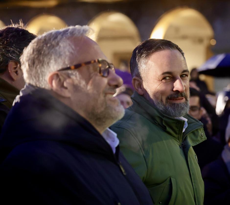 Santiago Abascal y Carlos Pollán ofrecen un mitin en la Plaza Mayor de Béjar, este lunes