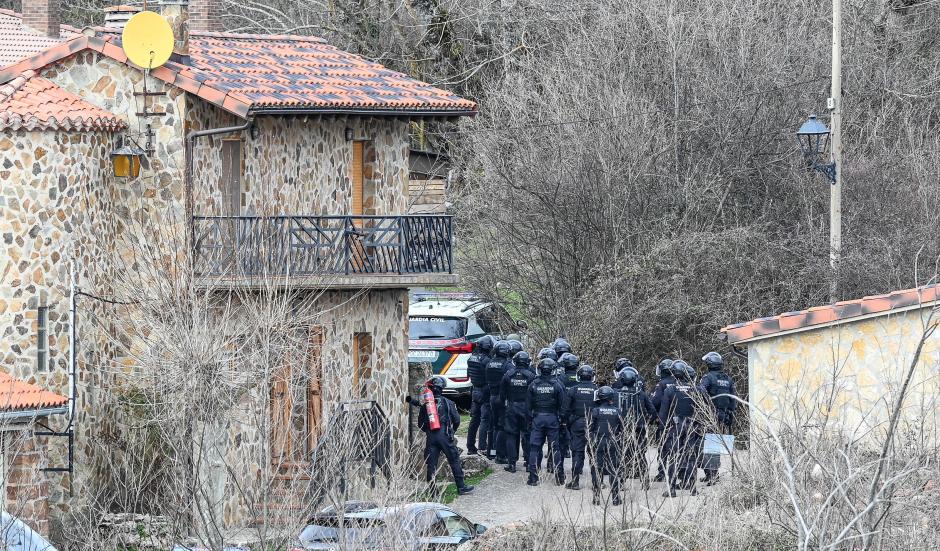 Dispositivo por un hombre atrincherado en Villoruebo (Burgos)