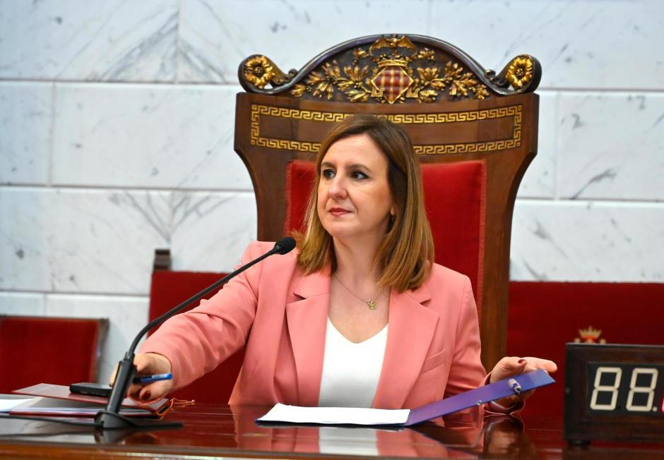 Imagen de María José Catalá en el pleno del Ayuntamiento de Valencia.
