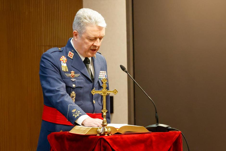 El teniente general Jerónimo Domínguez toma posesión como director de la Escuela Superior de las Fuerzas Armadas