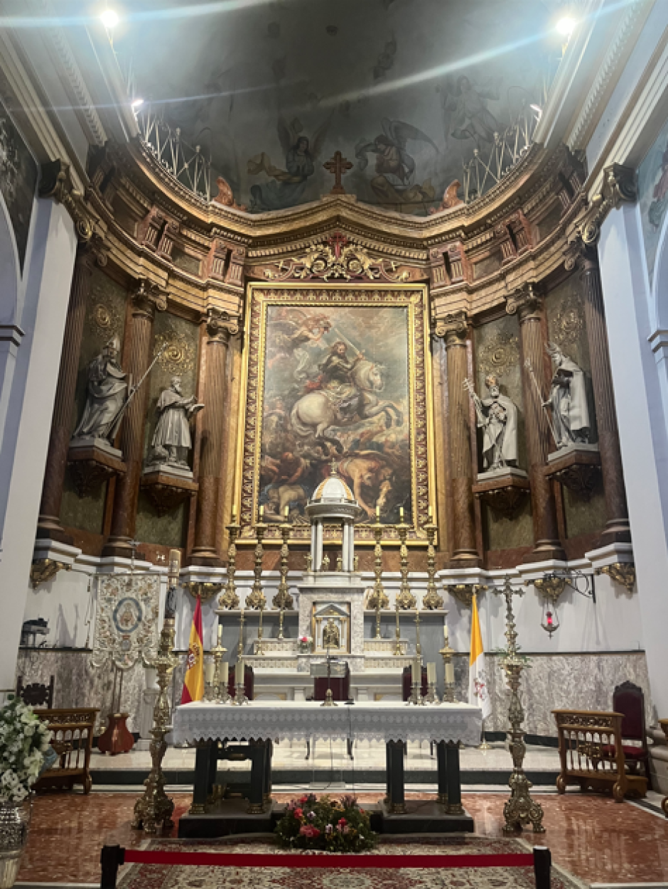 Interior de la Real Iglesia Parroquial de Santiago y San Juan Bautista