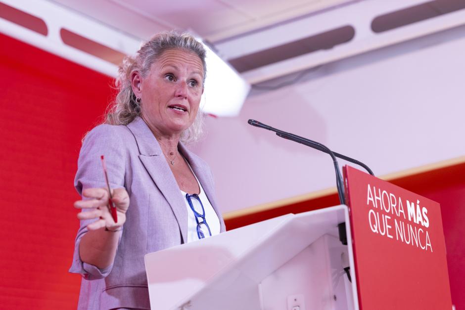 La portavoz del PSOE, Montse Mínguez