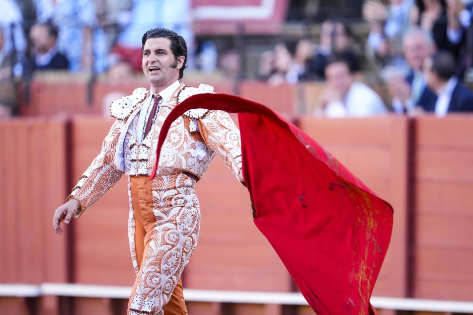 Morante de la Puebla en un momento de su faena al cuarto toro