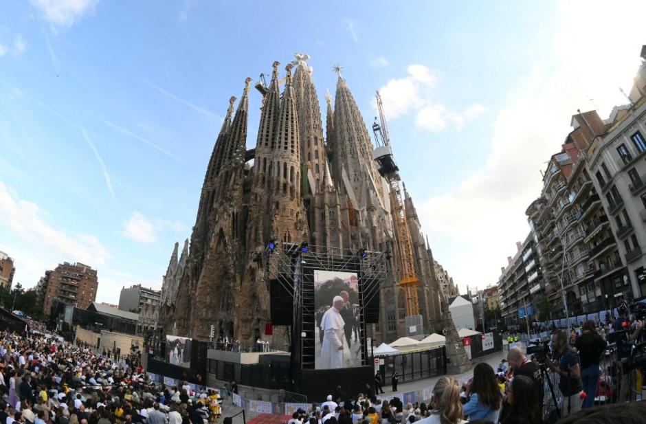 A photo taken in Barcelona, on June 10, 2026 shows a general view prior a Holy Mass led by Pope Leo XIV in the Basilica of the Sagrada Familia. Pope Leo XIV is visiting Spain June 6-12 with stops in Madrid, Barcelona, and the Canary Islands, where he will meet with migrants and organisations dedicated to helping them. (Photo by JOSE JORDAN / AFP)