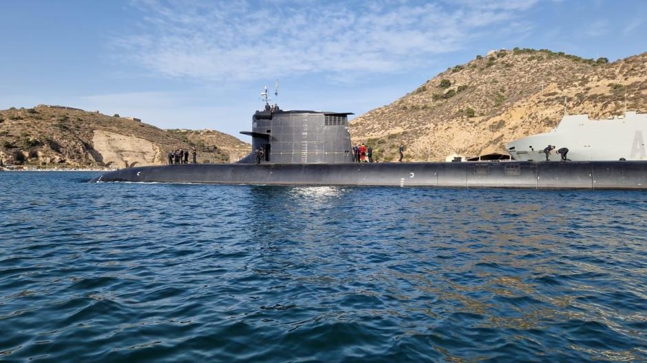 El submarino S-82 Narciso Monturiol inicia sus pruebas de mar con su primera navegación en aguas de Cartagena