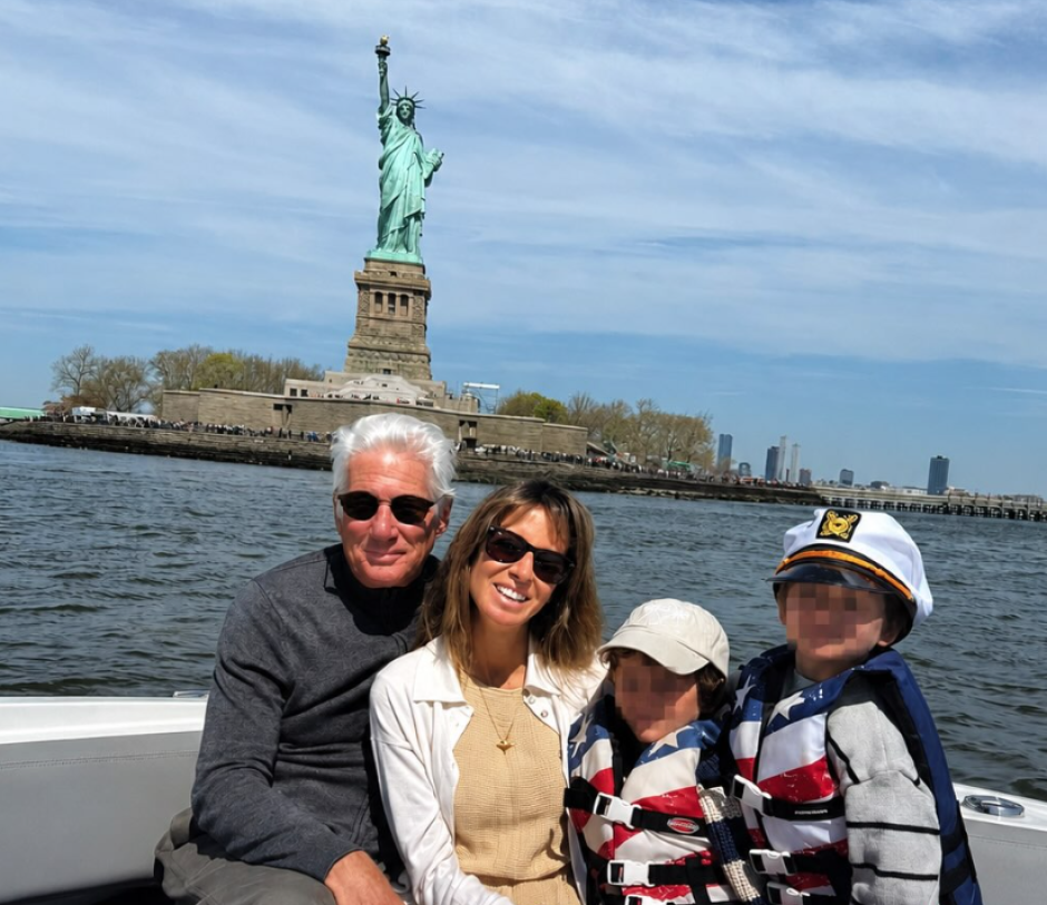 Richard y Alejandro Gere, con sus hijos en Nueva York
