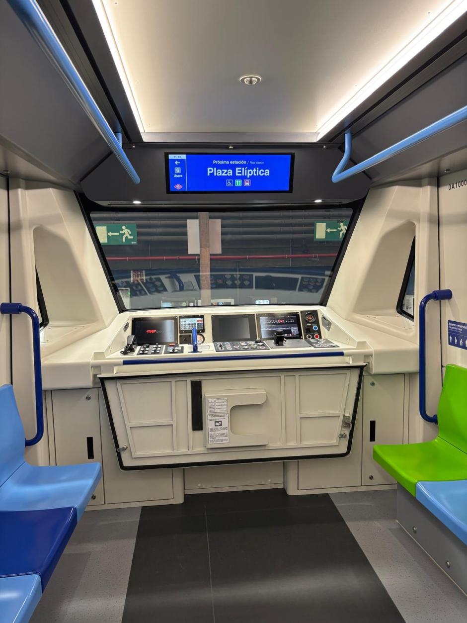 Interior de los nuevos trenes automáticos de la Línea 6 de Metro de Madrid