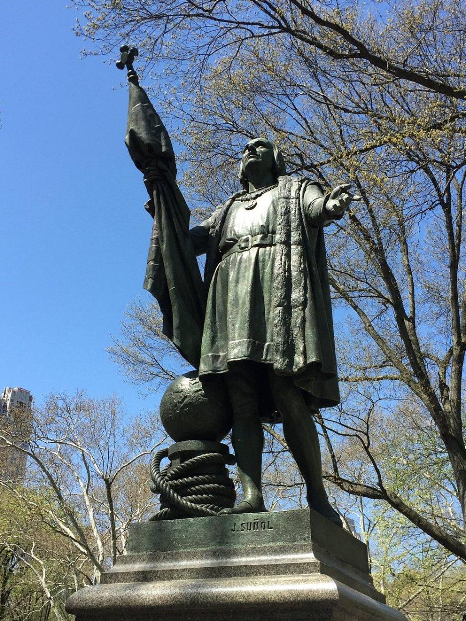 Monumento a Cristóbal Colón que fue donado a Nueva York hace más de un siglo