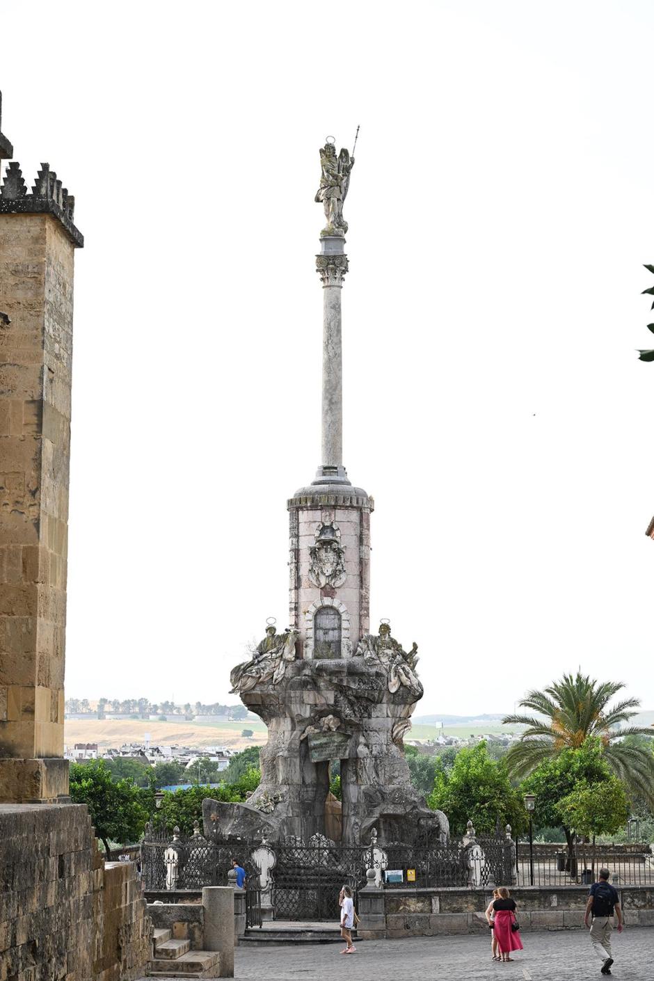 Triunfo de San Rafael en la Puerta del Puente (Córdoba)