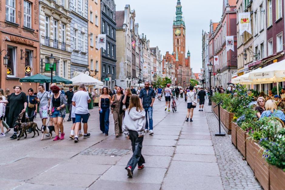 La calle principal de Gdansk, con la Torre del Ayuntamiento al fondo