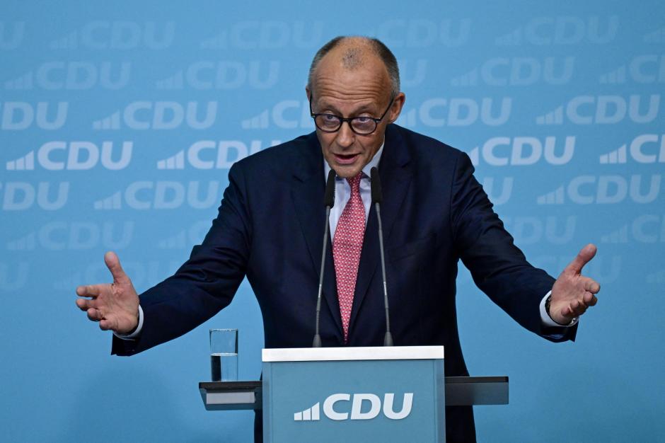 Friedrich Merz, canciller de Alemania, en un acto de campaña en Berlín