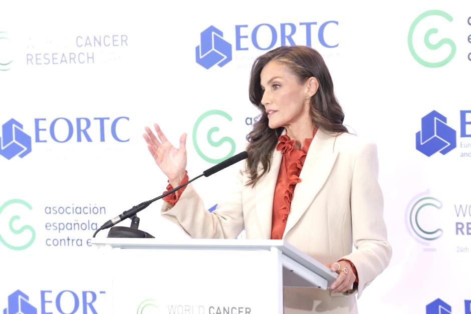 La Reina Letizia ha conmemorado el Día de la Investigación en Cáncer